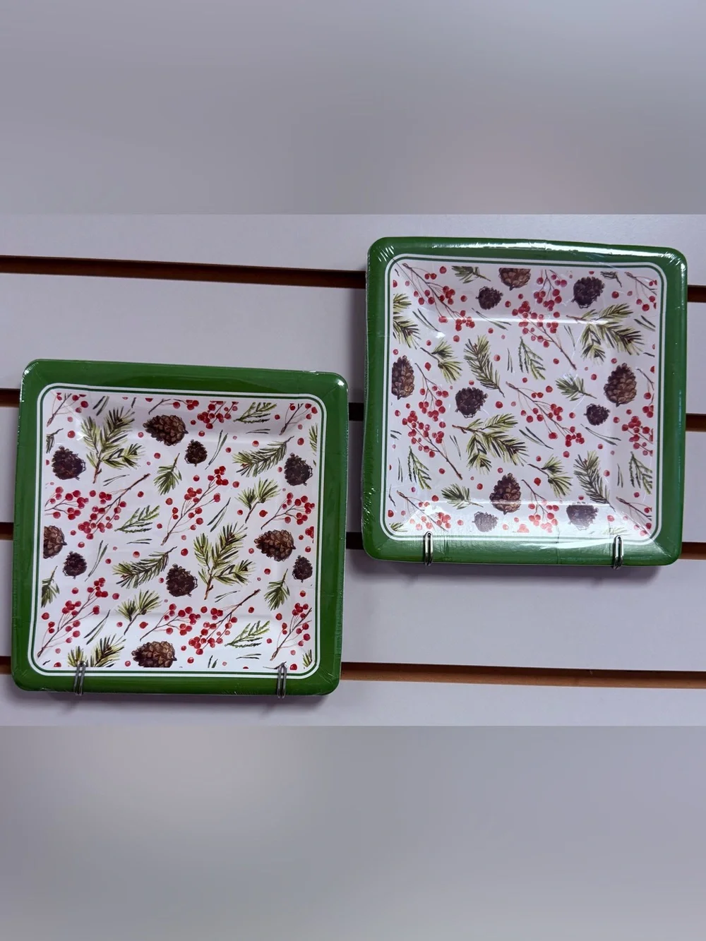Square Salad Paper Plates Boston International 8-Count 7